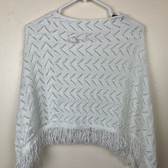 Beautiful White Scarf - Picture 3 of 4